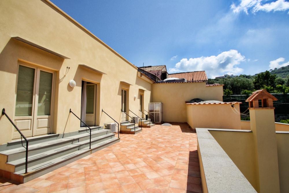 לינה וארוחת בוקר מסה לוברנסה San Francesco Relais מראה חיצוני תמונה